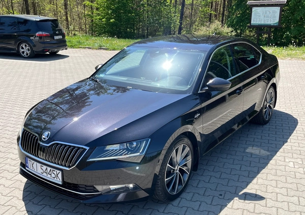 Skoda Superb cena 107000 przebieg: 149988, rok produkcji 2018 z Daleszyce małe 466